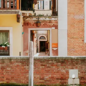 Casa Accademia , Venice Italy